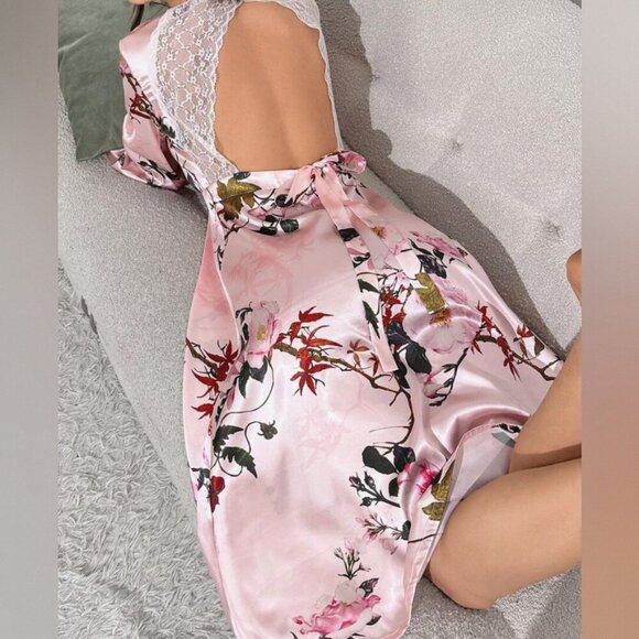 Floral Print Backless Belted Satin Robe - Picture 2 of 3